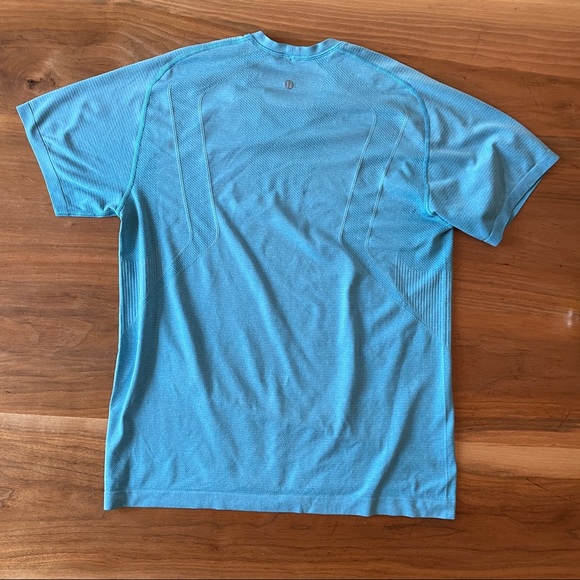 BUNDLE! 2 for 1 Lululemon T-Shirts! - Picture 6 of 11